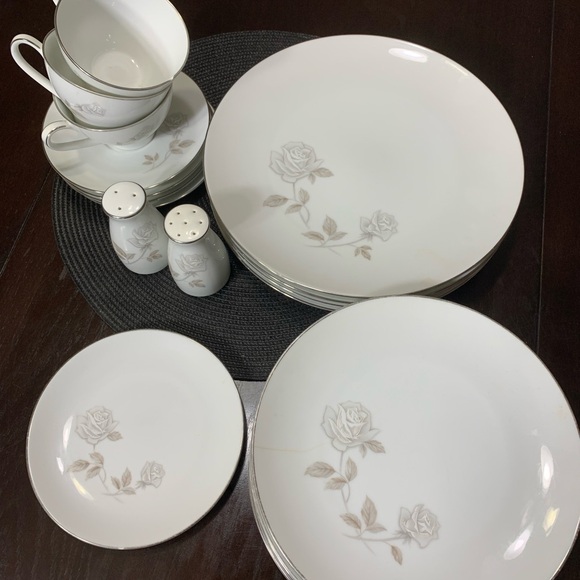 Noritake China Rosay dinner set - Picture 15 of 15